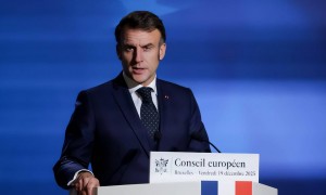 俄乌局势大反转！泽连斯基妥协领土，普京马克龙会面，和平近了？