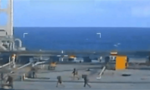 一觉醒来中东变天！美军打响复仇空袭，5小时狂轰70多个目标